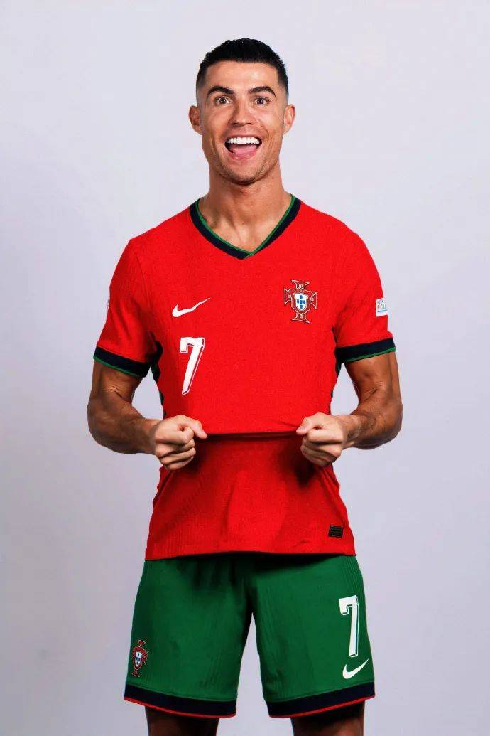 埃迪-豪：得肺炎住院后，意识到医疗体系与医护人员至关重要（肺炎住院经历让埃迪·豪深知医疗体系与医护人员的重要）