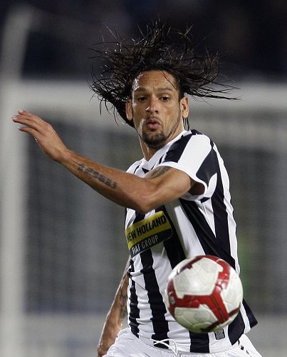 赫内斯支持废除50+1，拜仁球迷拉横幅反对：这是不可想象的