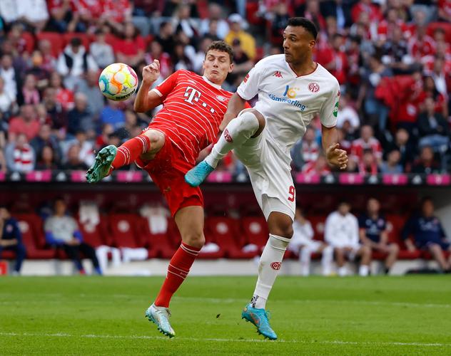 布朗尼：不在家里陪伴家人度过圣诞时刻的人马上就只有我了（布朗尼：圣诞节不在家陪伴家人的人很快就只剩我一个了）