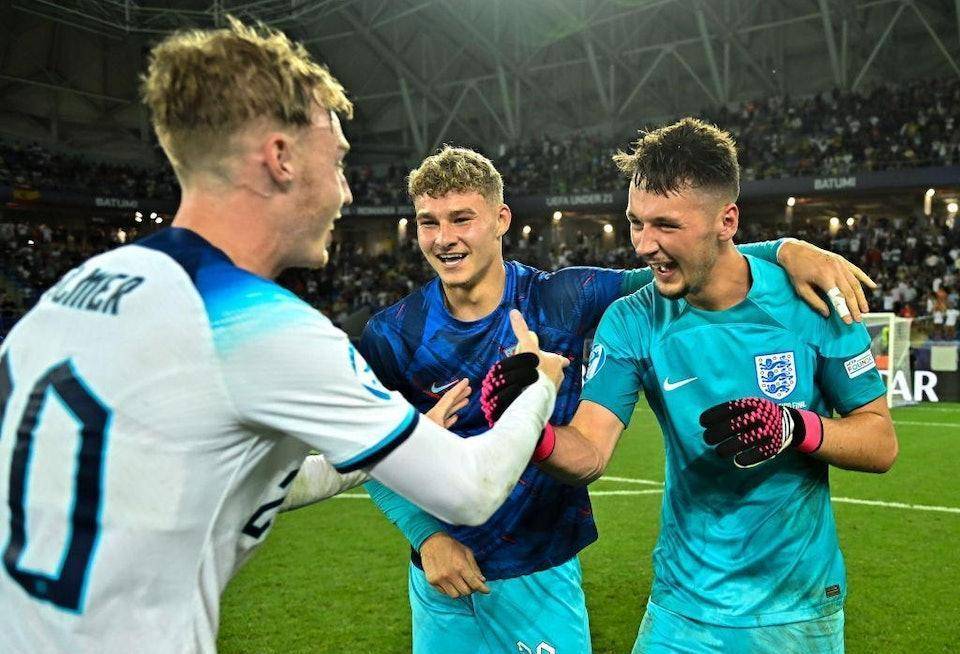 日媒：札幌后卫家泉怜依新婚能量满格，甜蜜盛赞爱妻厨艺