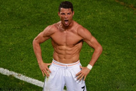 劳塔罗国米生涯欧冠62次出场并列队史第二，仅次于萨内蒂（劳塔罗欧冠为国米出场62次，追平队史第二，仅逊萨内蒂）