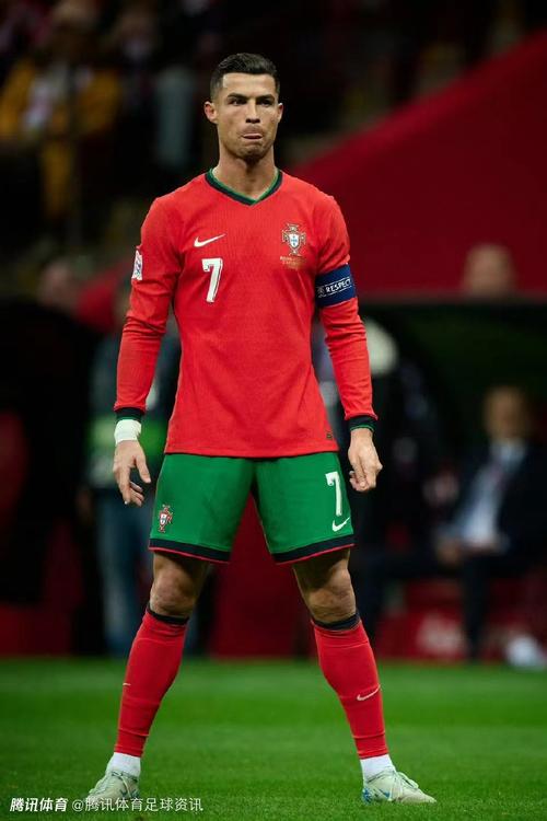 篮球篮网替补球员贡献稳定得分