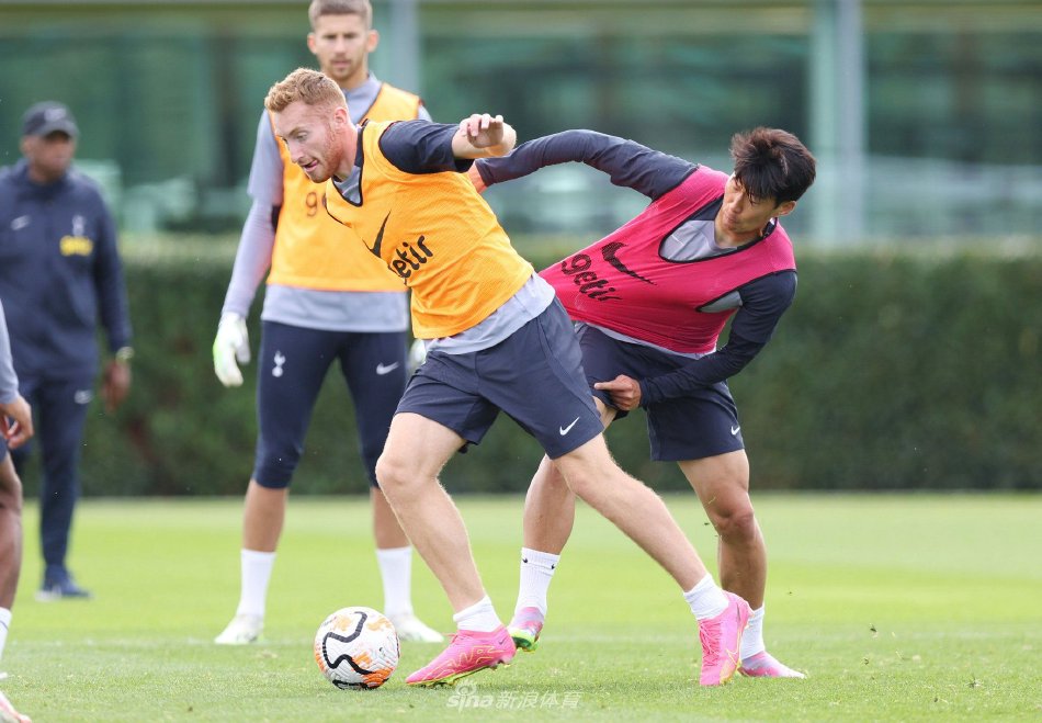 弗兰克：本场欧冠会进行球员轮换，约翰逊能否出战还需观察