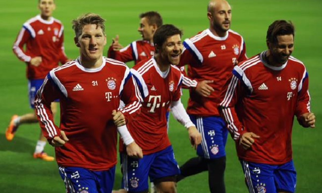 詹姆斯关键三分绝杀比赛