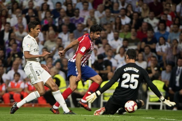 唐斯谈迈克-布朗：我们还在适应他的体系 他的执教能力出色（唐斯：我们仍在适应迈克-布朗的体系，他的执教能力十分优秀）