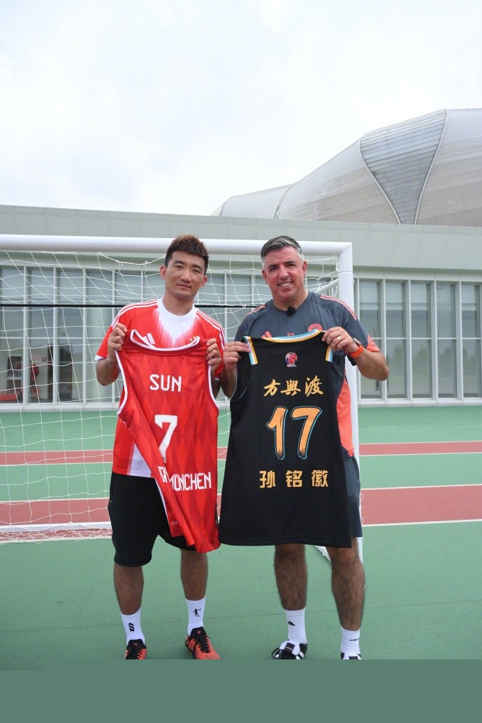 TA：梅里诺表现高效，阿尔特塔的强势首发阵容收效显著