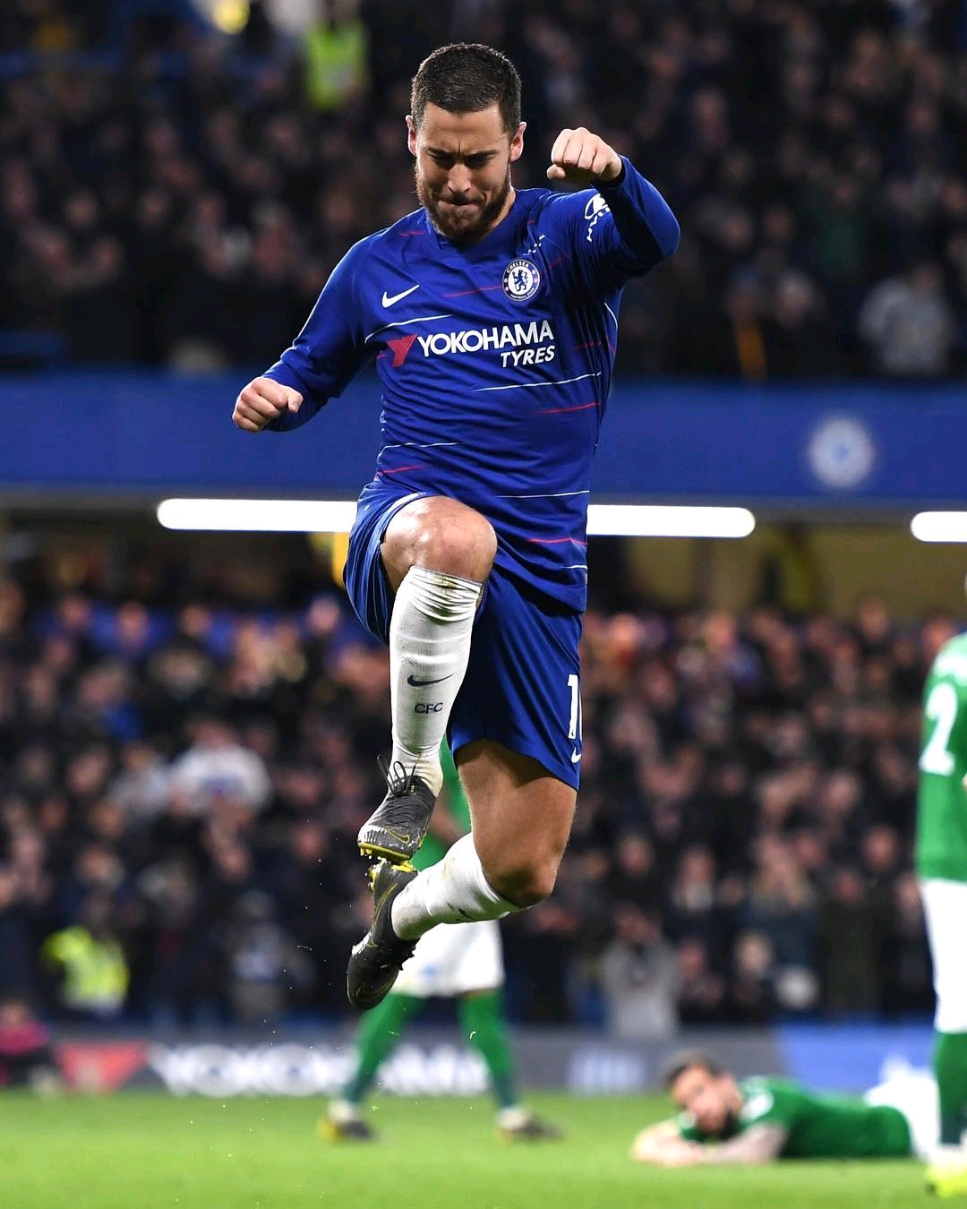 每体：巴西后卫穆里略重回巴萨引援视野，巴萨已接触其身边人（每体：巴萨将巴西中卫穆里略重新纳入引援名单，已与其团队取得联系）