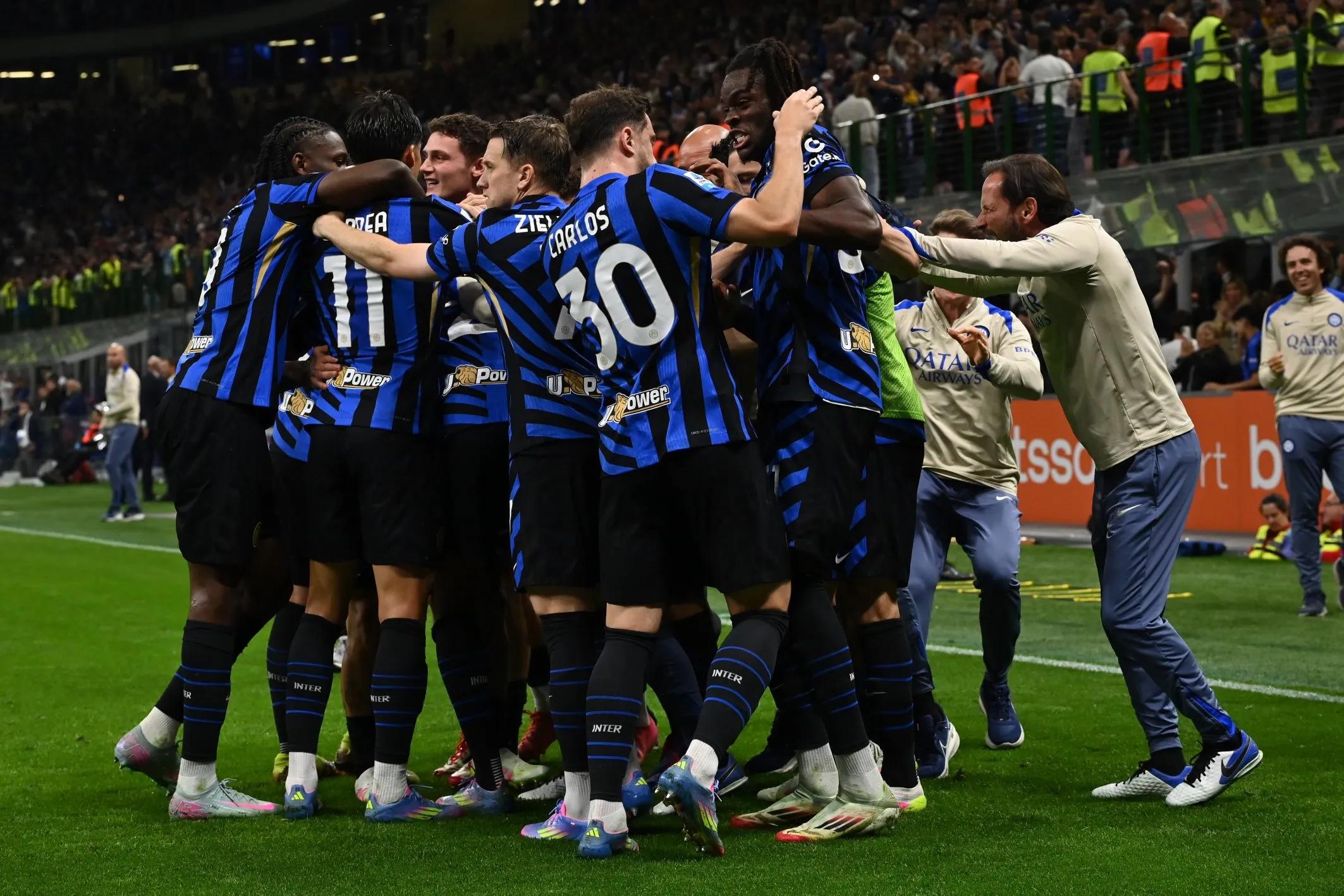 海港在亚冠已跨赛季10场不胜，上次赢球是整整一年前